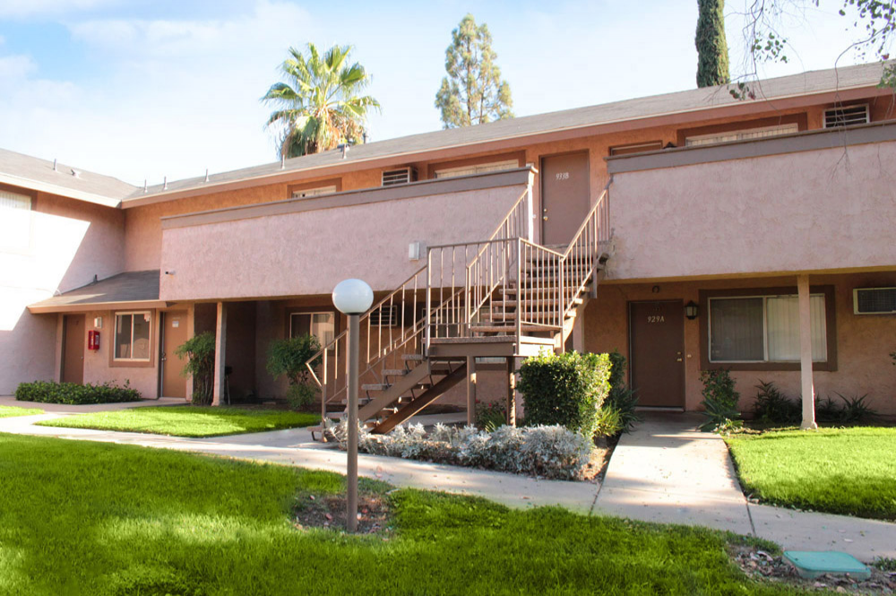 Thank you for viewing our Exteriors 15 at Cinnamon Creek Apartments in the city of Redlands.